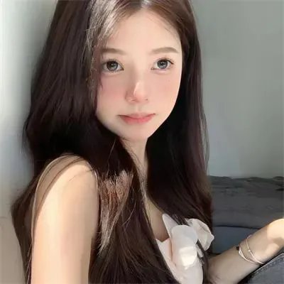 金牌客服董董恩